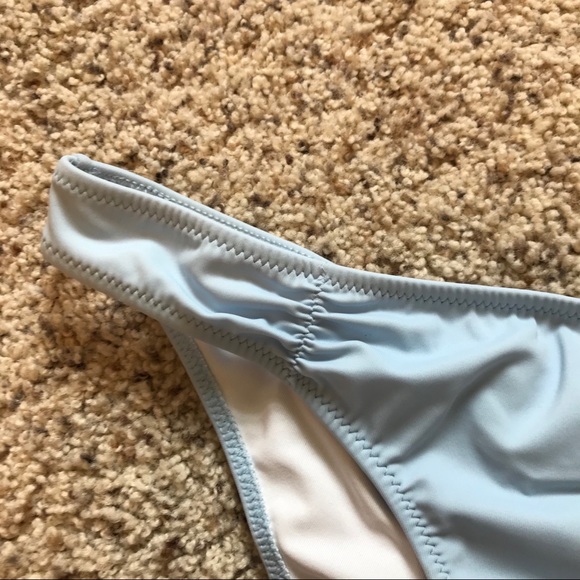 Victoria’s Secret Bikini Bottoms - Picture 4 of 4